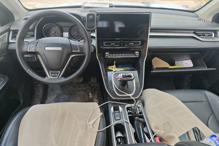Used Haval M6 2021 PLUS 1.5T DCT Luxury Smart Connectivity Model Center Console
