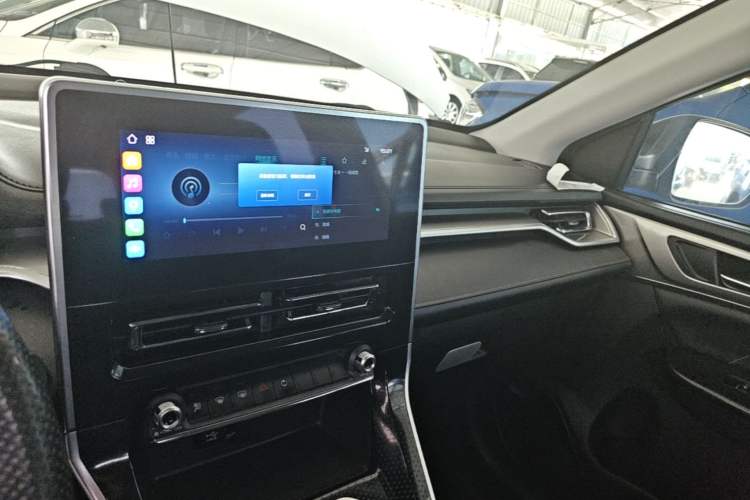 Used Haval M6 2021 PLUS 1.5T DCT Elite Smart Connectivity Model Center Console