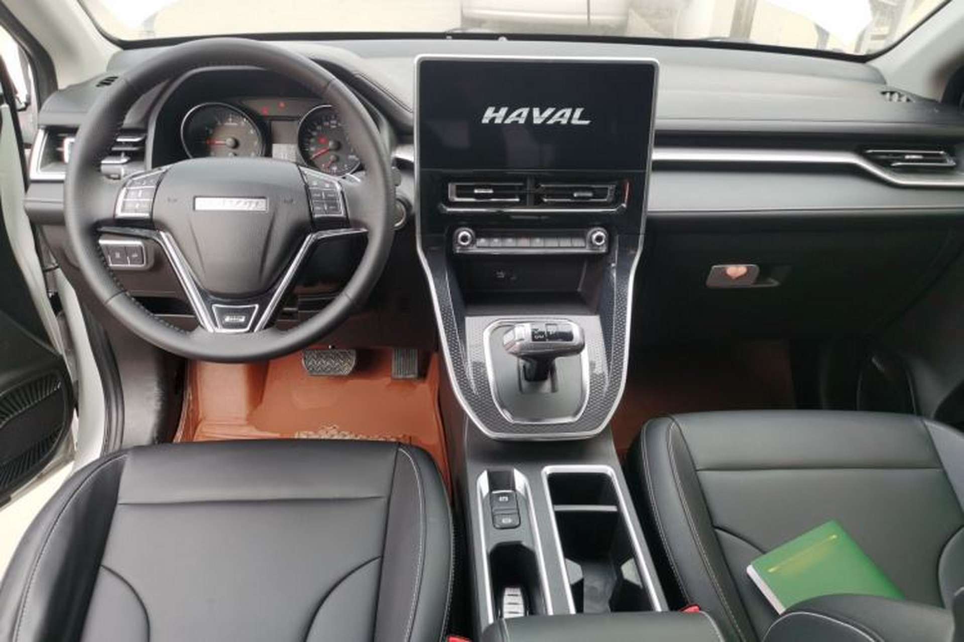 Used Haval M6 2021 PLUS 1.5T DCT Luxury Smart Connectivity Model Center Console