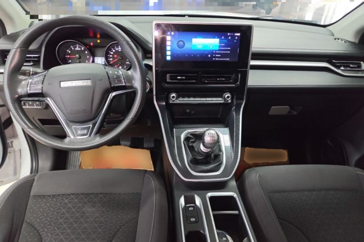 Used Haval M6 2021 PLUS 1.5T Manual Elite Smart Connectivity Model Center Console