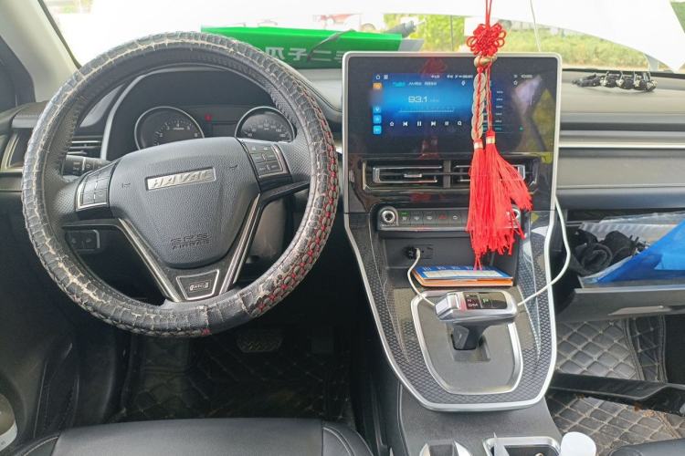 Used Haval M6 2021 PLUS 1.5T DCT Luxury Smart Connectivity Model Center Console