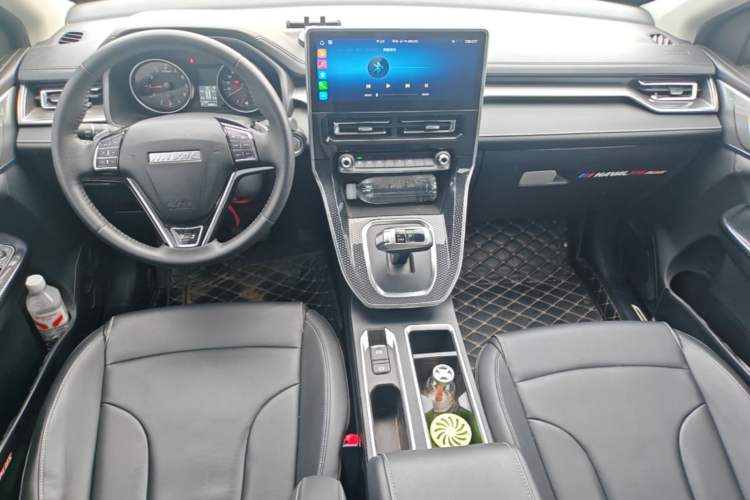 Used Haval M6 2021 PLUS 1.5T DCT Prestige Smart Connectivity Model Center Console