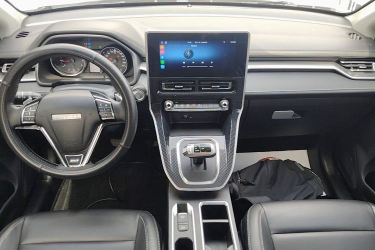 Used Haval M6 2021 PLUS 1.5T DCT Luxury Smart Connectivity Model Center Console
