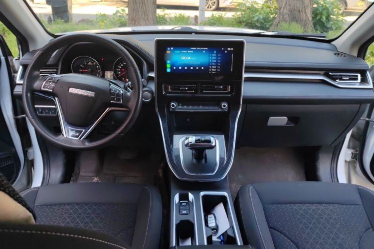 Used Haval M6 2021 PLUS 1.5T DCT Elite Smart Connectivity Model Center Console