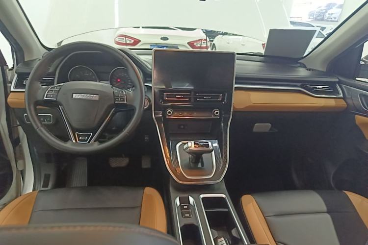 Used Haval M6 2021 PLUS 1.5T DCT Luxury Smart Connectivity Model Center Console