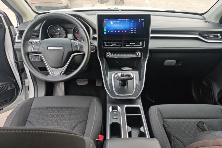 Used Haval M6 2021 PLUS 1.5T DCT Elite Smart Connectivity Model Center Console
