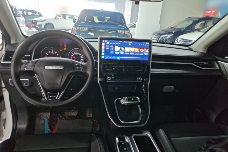Used Haval M6 2021 PLUS 1.5T DCT Luxury Smart Connectivity Model Center Console