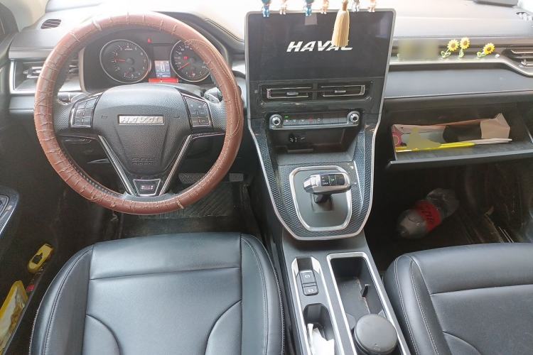 Used Haval M6 2021 PLUS 1.5T DCT Luxury Smart Connectivity Model Center Console