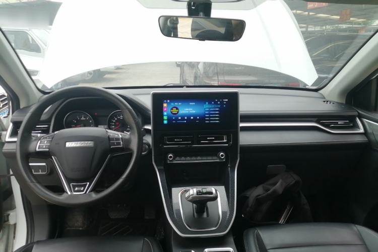 Used Haval M6 2021 PLUS 1.5T DCT Comfort Edition Center Console