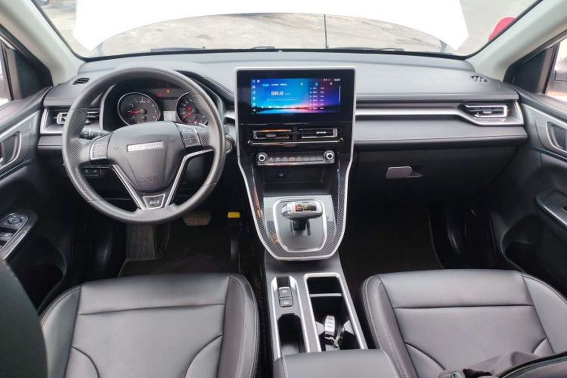 Used Haval M6 2021 PLUS 1.5T DCT Elite Smart Connectivity Model Center Console