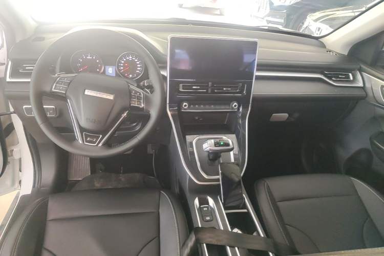 Used Haval M6 2021 PLUS 1.5T DCT Luxury Smart Connectivity Model Center Console
