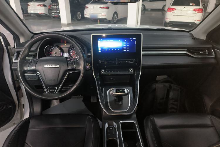 Used Haval M6 2021 PLUS 1.5T DCT Comfort Edition Center Console