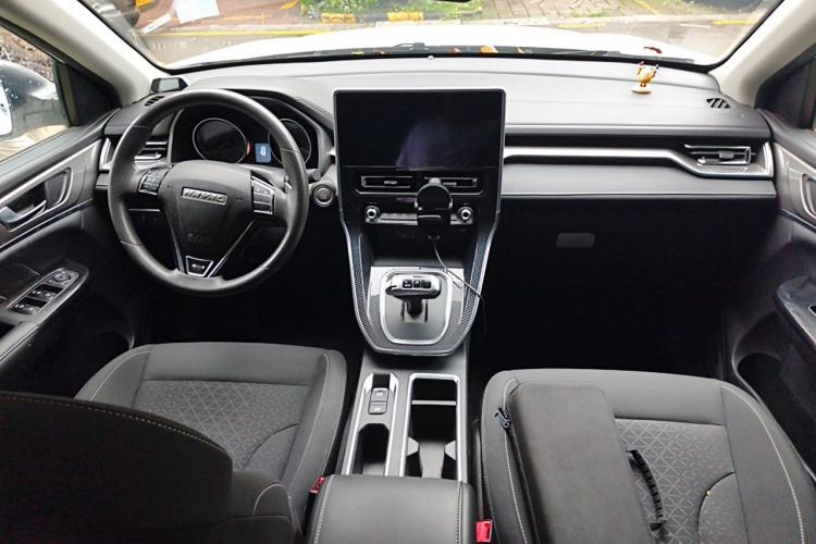 Used Haval M6 2021 PLUS 1.5T DCT Elite Smart Connectivity Model Center Console