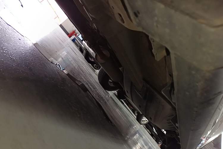 Used Haval M6 2021 PLUS 1.5T DCT Prestige Smart Connectivity Model Chassis Front Left