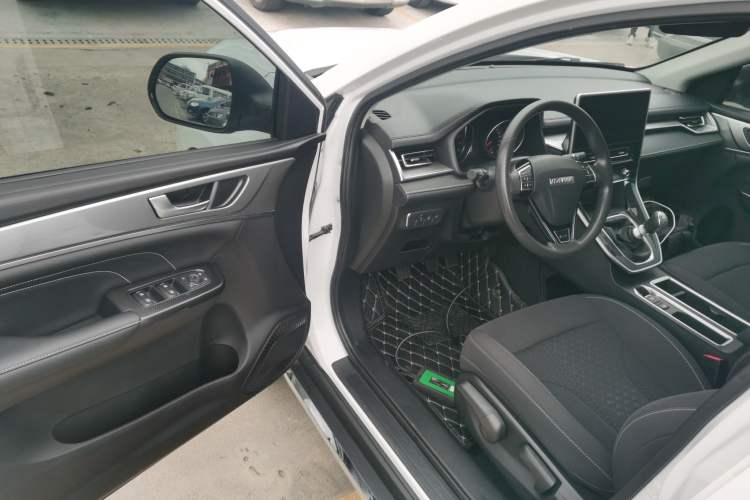 Used Haval M6 2021 PLUS 1.5T Manual Elite Smart Connectivity Model Driver Seat