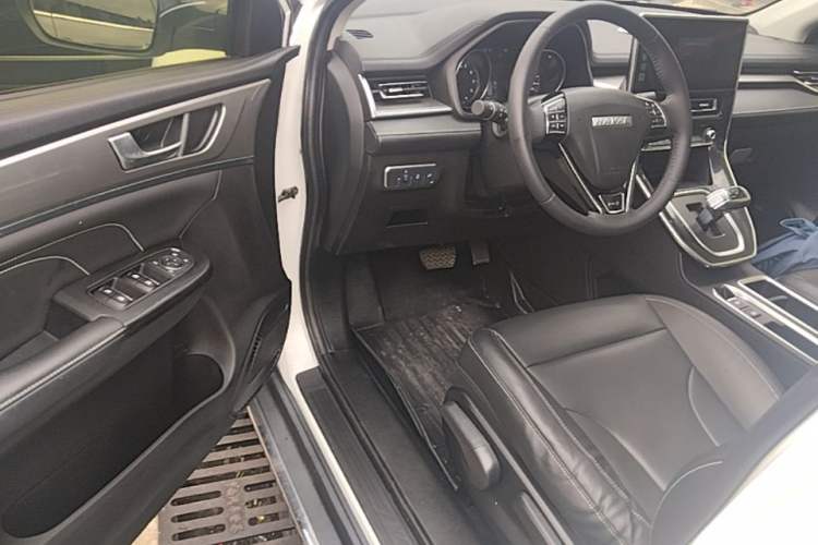Used Haval M6 2021 PLUS 1.5T DCT Luxury Smart Connectivity Model Driver Seat