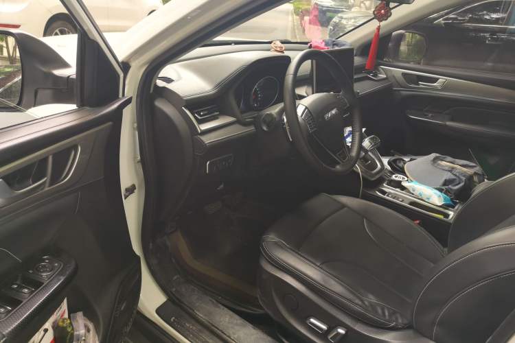 Used Haval M6 2021 PLUS 1.5T DCT Prestige Smart Connectivity Model Driver Seat