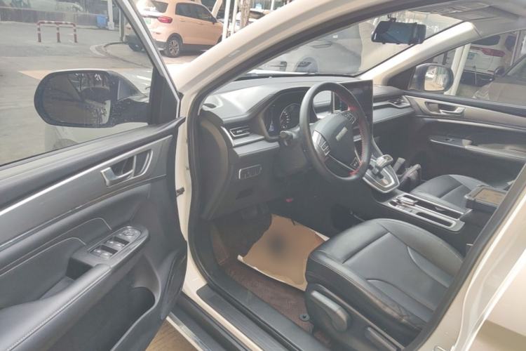 Used Haval M6 2021 PLUS 1.5T DCT Comfort Edition Driver Seat