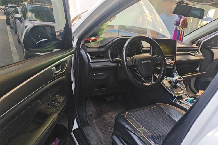 Used Haval M6 2021 PLUS 1.5T DCT Comfort Edition Driver Seat