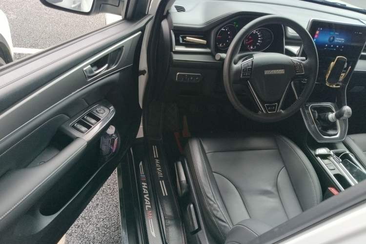 Used Haval M6 2021 PLUS 1.5T Manual Luxury Smart Connectivity Model Driver Seat