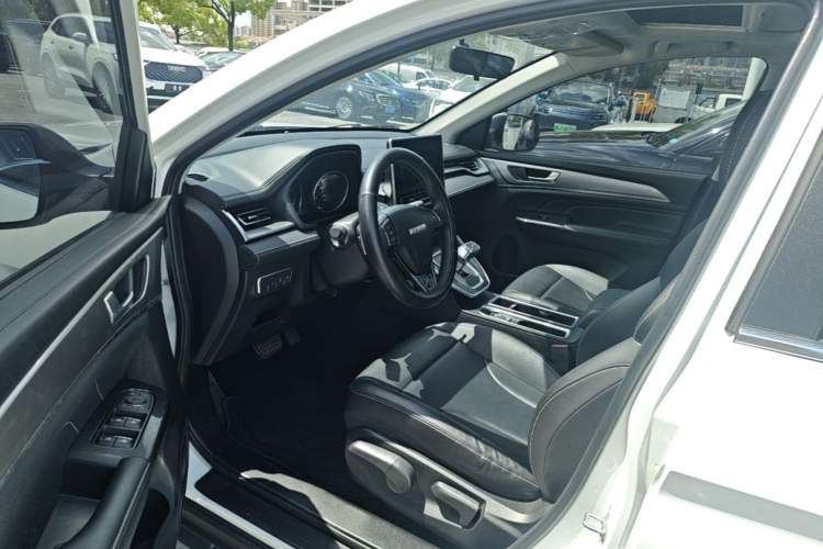 Used Haval M6 2021 PLUS 1.5T DCT Luxury Smart Connectivity Model Driver Seat