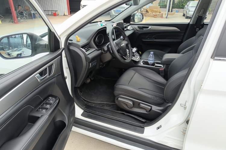 Used Haval M6 2021 PLUS 1.5T DCT Luxury Smart Connectivity Model Driver Seat