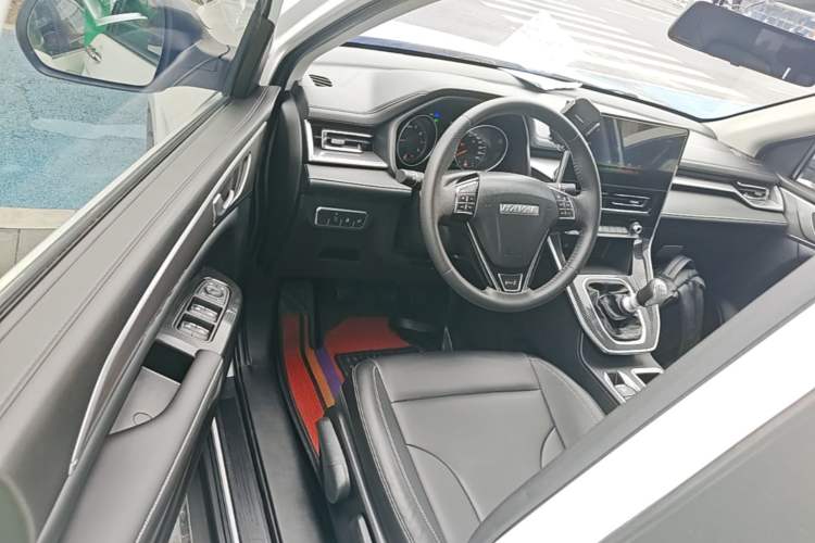 Used Haval M6 2021 PLUS 1.5T Manual Luxury Smart Connectivity Model Driver Seat