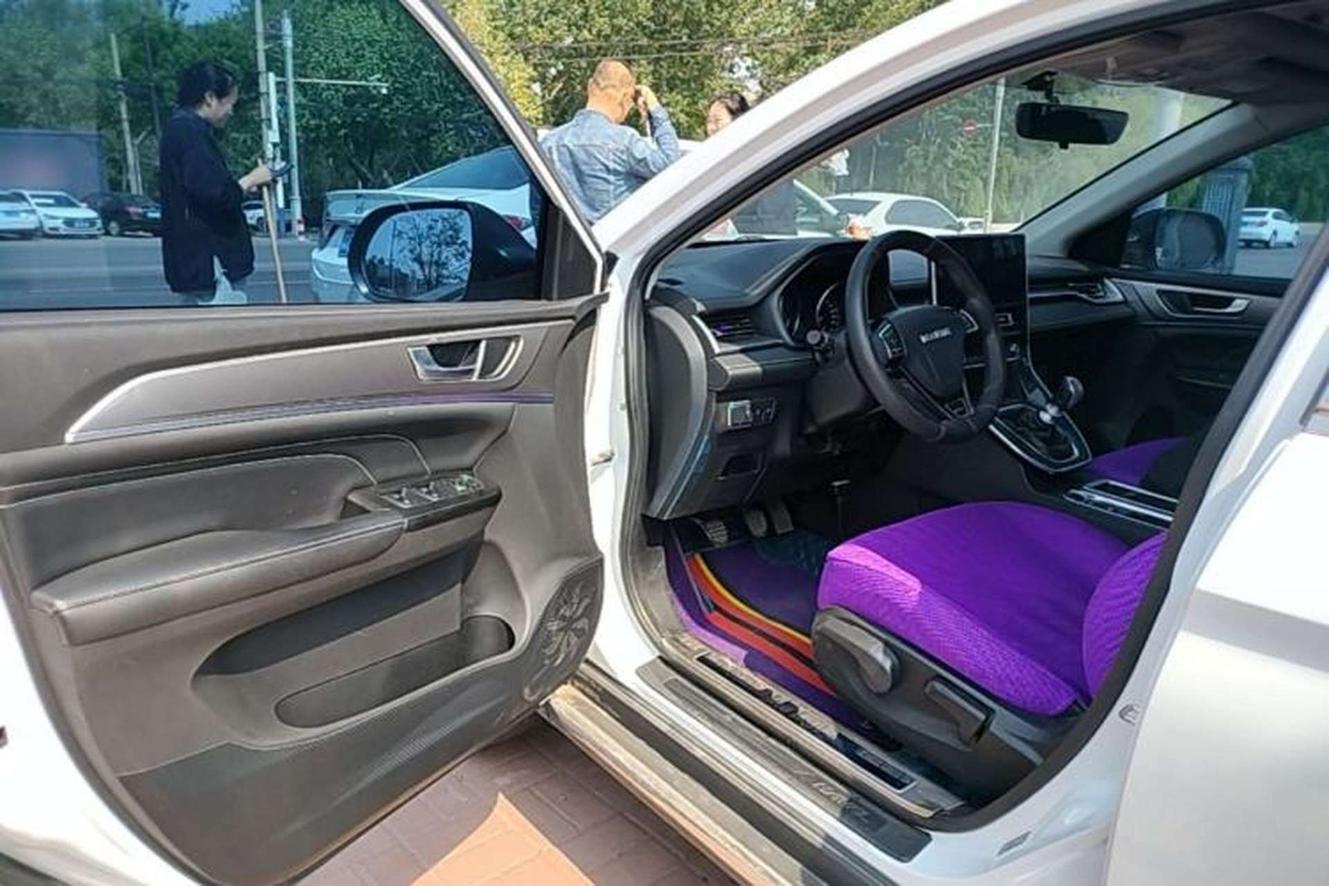 Used Haval M6 2021 PLUS 1.5T Manual Luxury Smart Connectivity Model Driver Seat
