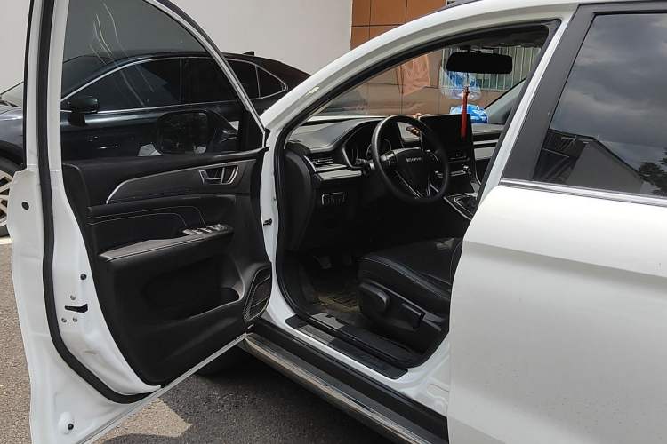 Used Haval M6 2021 PLUS 1.5T Manual Smart Edition Driver Seat
