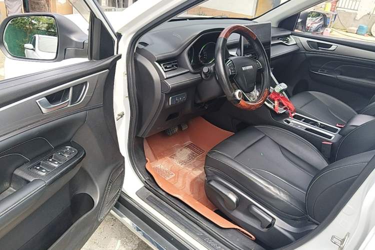 Used Haval M6 2021 PLUS 1.5T DCT Luxury Smart Connectivity Model Driver Seat