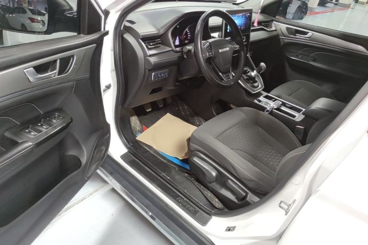 Used Haval M6 2021 PLUS 1.5T Manual Elite Smart Connectivity Model Driver Seat