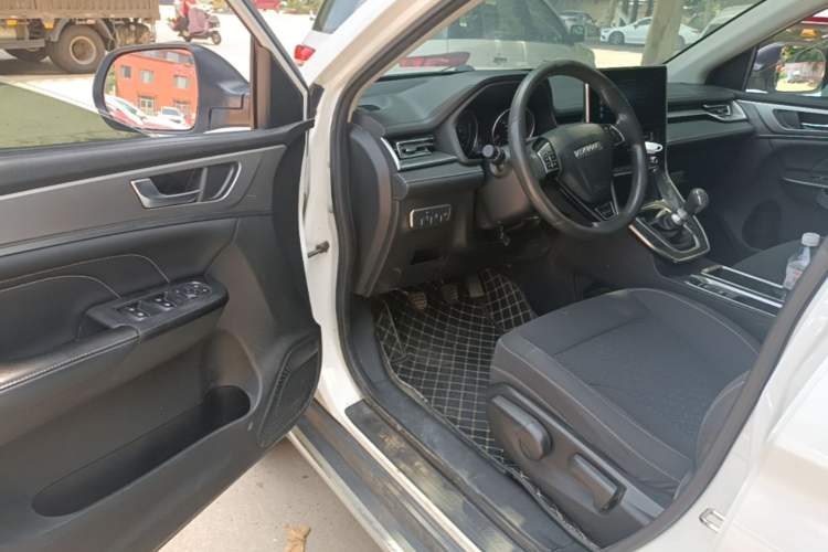 Used Haval M6 2021 PLUS 1.5T Manual Elite Smart Connectivity Model Driver Seat