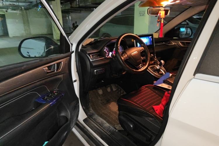 Used Haval M6 2021 PLUS 1.5T Manual Elite Smart Connectivity Model Driver Seat