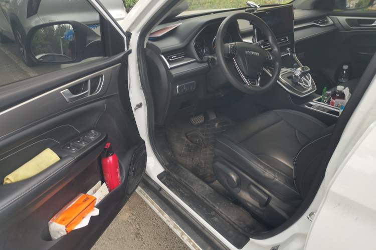 Used Haval M6 2021 PLUS 1.5T DCT Comfort Edition Driver Seat