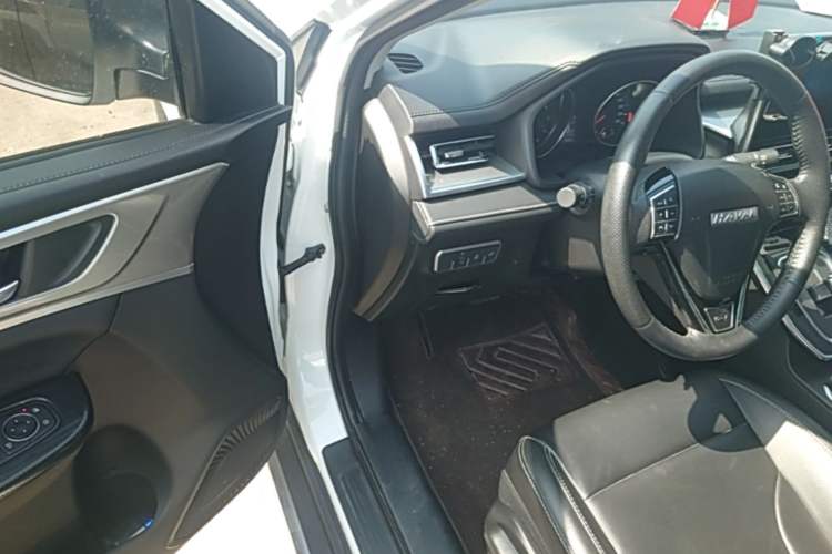 Used Haval M6 2021 PLUS 1.5T DCT Luxury Smart Connectivity Model Driver Seat