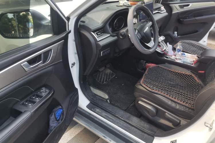 Used Haval M6 2021 PLUS 1.5T DCT Luxury Smart Connectivity Model Driver Seat