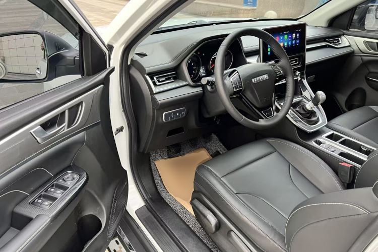 Used Haval M6 2021 PLUS 1.5T Manual Luxury Smart Connectivity Model Driver Seat
