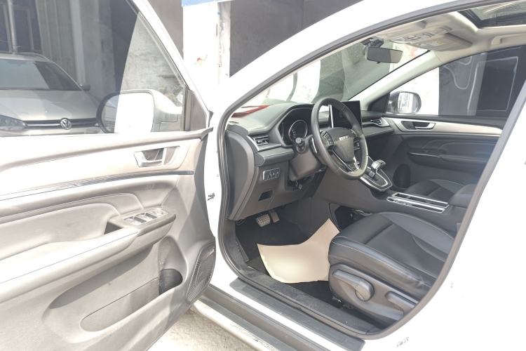 Used Haval M6 2021 PLUS 1.5T DCT Luxury Smart Connectivity Model Driver Seat