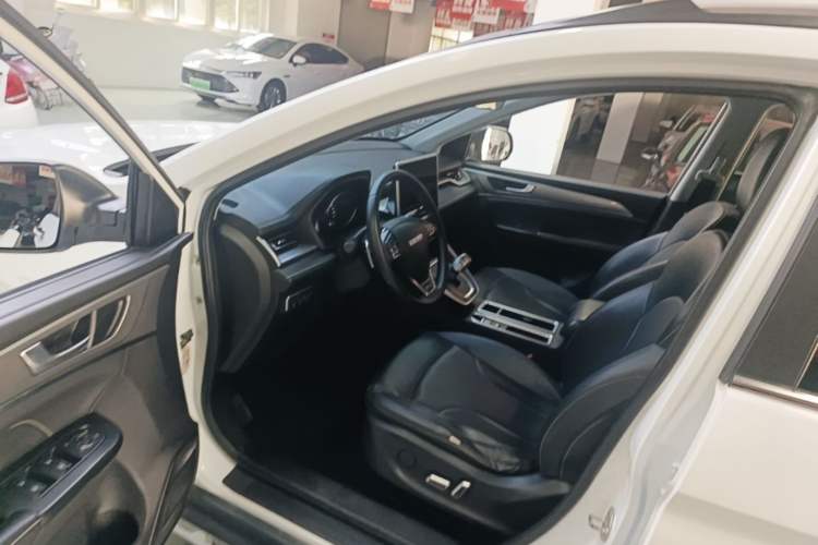 Used Haval M6 2021 PLUS 1.5T DCT Prestige Smart Connectivity Model Driver Seat
