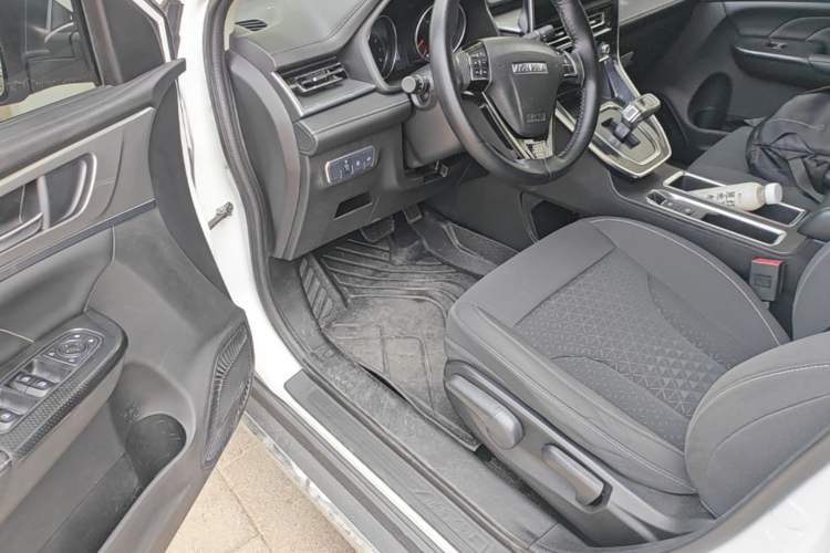 Used Haval M6 2021 PLUS 1.5T DCT Elite Smart Connectivity Model Driver Seat