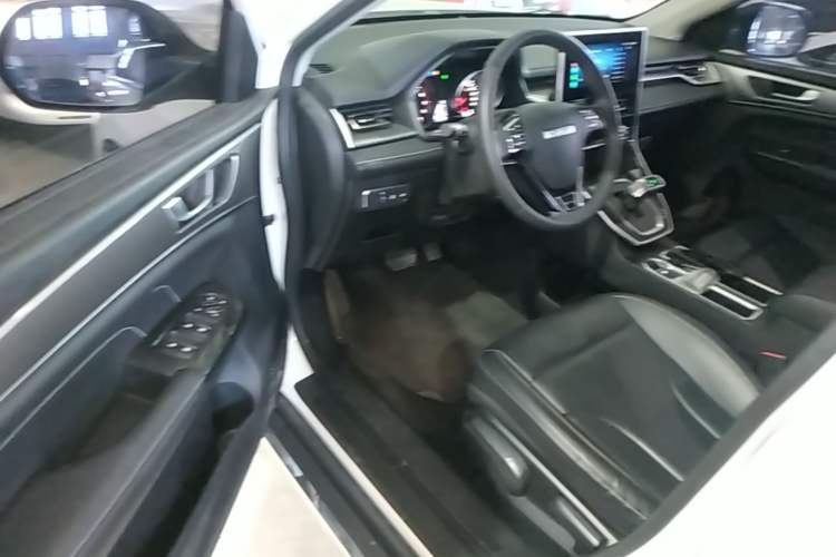 Used Haval M6 2021 PLUS 1.5T DCT Luxury Smart Connectivity Model Driver Seat