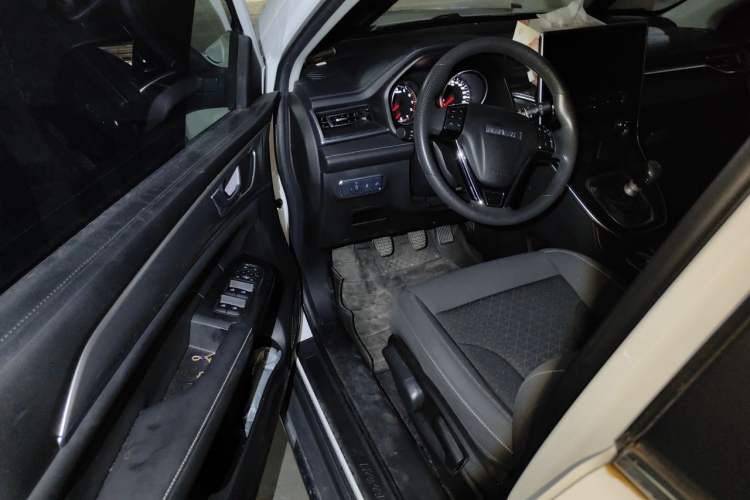 Used Haval M6 2021 PLUS 1.5T Manual Elite Smart Connectivity Model Driver Seat