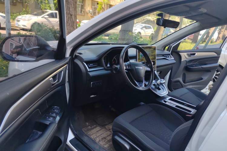 Used Haval M6 2021 PLUS 1.5T DCT Elite Smart Connectivity Model Driver Seat