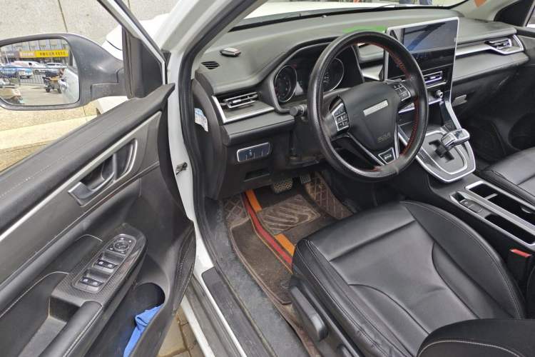 Used Haval M6 2021 PLUS 1.5T DCT Comfort Edition Driver Seat