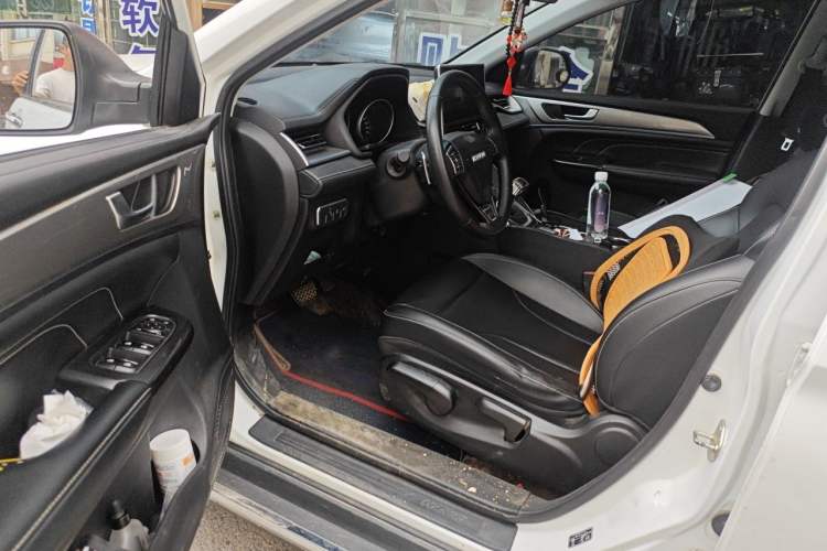 Used Haval M6 2021 PLUS 1.5T DCT Luxury Smart Connectivity Model Driver Seat