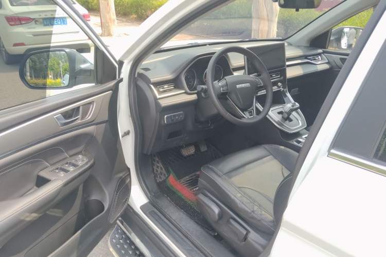 Used Haval M6 2021 PLUS 1.5T DCT Luxury Smart Connectivity Model Driver Seat
