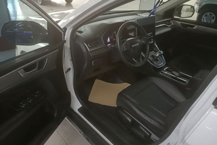 Used Haval M6 2021 PLUS 1.5T DCT Luxury Smart Connectivity Model Driver Seat