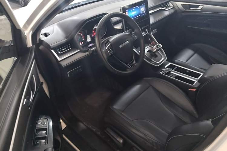 Used Haval M6 2021 PLUS 1.5T DCT Luxury Smart Connectivity Model Driver Seat