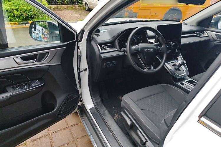 Used Haval M6 2021 PLUS 1.5T DCT Elite Smart Connectivity Model Driver Seat
