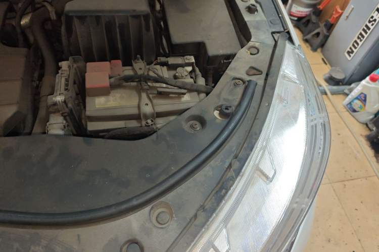 Used Haval M6 2021 PLUS 1.5T DCT Luxury Smart Connectivity Model Engine Bay Left
